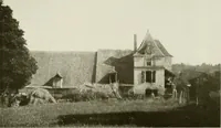 An illustration from Small French buildings; the architecture of town and country, comprising cottages, farmhouses, minor chateaux or manors with their farm groups, small town dwellings, and a few churches (1921)