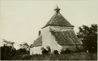 An illustration from Small French buildings; the architecture of town and country, comprising cottages, farmhouses, minor chateaux or manors with their farm groups, small town dwellings, and a few churches (1921)