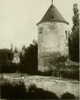 Picture 154 of 179 from Small French buildings; the architecture of town and country, comprising cottages, farmhouses, minor chateaux or manors with their farm groups, small town dwellings, and a few churches (1921), leaf 262
