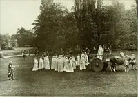 Picture 31 of 69 from Souvenir of the Oxford historical pageant : in aid of the Radcliffe Infirmary, Oxford Eye Hospital, etc., commemoration, 1907, June 27th 28th, 29th, and July 1st, 2d and 3d (1907), leaf 31