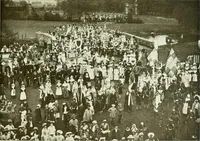 An illustration from Souvenir of the Oxford historical pageant : in aid of the Radcliffe Infirmary, Oxford Eye Hospital, etc., commemoration, 1907, June 27th 28th, 29th, and July 1st, 2d and 3d (1907)
