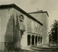 An illustration from Spanish architecture of the sixteenth century; general view of the plateresque and Herrera styles (1917)
