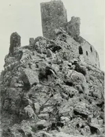 An illustration from Storia dell'arte in Sardegna dal XI al XIV secolo (1907)