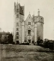 An illustration from A summer in Touraine (1909)