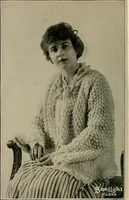 Picture 102 of 134 from The Sunlight book of knitting and crocheting (1915), leaf 113