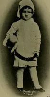 Picture 78 of 134 from The Sunlight book of knitting and crocheting (1915), leaf 72