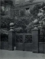An illustration from Survey of London (1900)