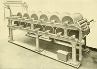 An illustration from The textile industries : a practical guide to fibres, yarns & fabrics in every branch of textile manufacture, including preparation of fibres, spinning, doubling, designing, weaving, bleaching, printing, dyeing and finishing (1910)