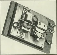 An illustration from The thermionic vacuum tube and its applications (1920)