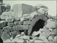 An illustration from The thousand and one churches (1919)