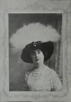 Picture 212 of 493 from Tissus et nouveauts 1909 (1909), leaf 265