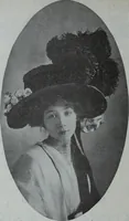 An illustration from Tissus et nouveauts 1909 (1909)
