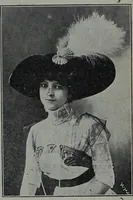 An illustration from Tissus et nouveauts 1910 (1910)