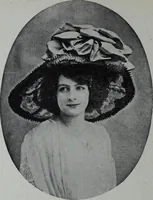 Picture 106 of 413 from Tissus et nouveauts 1910 (1910), leaf 129