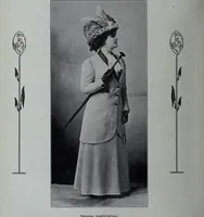 Picture 107 of 413 from Tissus et nouveauts 1910 (1910), leaf 131
