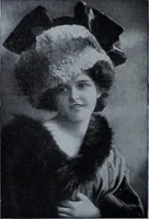 Picture 267 of 413 from Tissus et nouveauts 1910 (1910), leaf 323