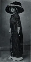 An illustration from Tissus et nouveauts 1910 (1910)