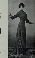 An illustration from Tissus et nouveauts 1910 (1910)
