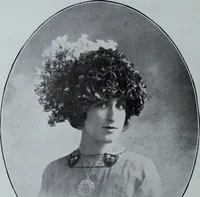An illustration from Tissus et nouveauts 1911 (1911)