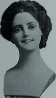 An illustration from Tissus et nouveauts 1912 (1912)
