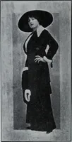 An illustration from Tissus et nouveauts 1912 (1912)