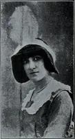 An illustration from Tissus et nouveauts 1912 (1912)