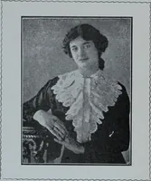 An illustration from Tissus et nouveauts 1912 (1912)