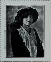 An illustration from Tissus et nouveauts 1912 (1912)