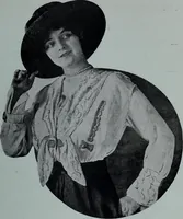 An illustration from Tissus et nouveauts 1913 (1913)