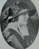 An illustration from Tissus et nouveauts 1913 (1913)