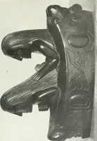 An illustration from Tlinkit u. Haida : Indianerstämme der Westküste von Nord-Amerika : Kultische Kunst und Mythen des Kulturkreises (1922)