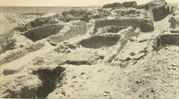 An illustration from Tombs of the third Egyptian dynasty at Reqâqnah and Bêt Khallâf (1904)