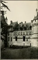 An illustration from Two gentlemen in Touraine (1899)