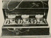 An illustration from Vantine's. (1917)
