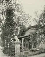 An illustration from Villas of Florence and Tuscany (1922)