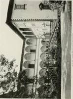 An illustration from Villas of Florence and Tuscany (1922)