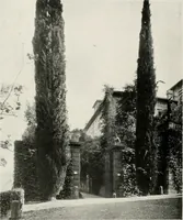 An illustration from Villas of Florence and Tuscany (1922)