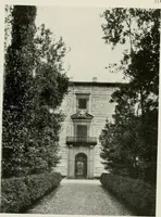 An illustration from Villas of Florence and Tuscany (1922)