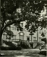 An illustration from Villas of Florence and Tuscany (1922)