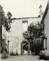 An illustration from Villas of Florence and Tuscany (1922)