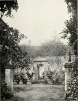 An illustration from Villas of Florence and Tuscany (1922)