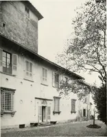An illustration from Villas of Florence and Tuscany (1922)