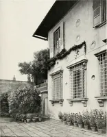 An illustration from Villas of Florence and Tuscany (1922)