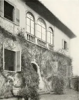 An illustration from Villas of Florence and Tuscany (1922)