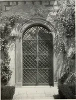 An illustration from Villas of Florence and Tuscany (1922)