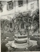 An illustration from Villas of Florence and Tuscany (1922)