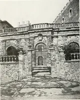 An illustration from Villas of Florence and Tuscany (1922)