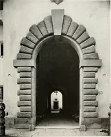 An illustration from Villas of Florence and Tuscany (1922)