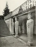 An illustration from Villas of Florence and Tuscany (1922)