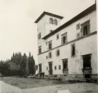 An illustration from Villas of Florence and Tuscany (1922)